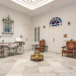 Cozy Apartment In Sevilla With Kitchen